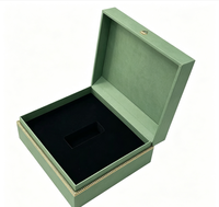 Boîte cadeau de luxe à fermeture magnétique pour parfum, boîte rigide en papier avec garniture métallique dorée, insert en velours noir personnalisé, emballage pour flacon d'huile essentielle