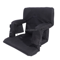 Coussin de siège de stade pliable avec logo personnalisé pour l'extérieur avec poches de soutien dorsal pour gradins