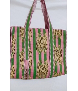 Sac fourre-tout en coton premium fait main avec broderie bohème ouverte, design personnalisé pour le shopping quotidien et les voyages - Product Image 1