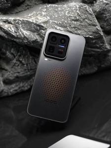 สมาร์ทโฟน iQ OO 15 <span class=keywords><strong>Ultra</strong></span> หน้าจอ AMOLED 6.85 นิ้ว 144Hz ชิปเซ็ต Snap Dragon 8 Elite Gen 5 กล้อง 50MP ชาร์จไว 100W แบตเตอรี่ 7400mAh ระบบปฏิบัติการ Android 16 สมาร์ทโฟนสำหรับเล่นเกม - Product Image 4