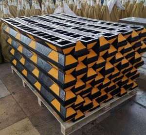 Прочный 1830 мм Резиновый ограничитель движения предупреждающий продукт для парковки и управления парковкой - Product Image 5