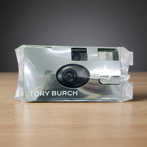 Cámara de Fotos Desechable Personalizada LOMOPIE de 35 mm con Batería AA, Enfoque Fijo, Diseño de Espejo Plateado, Regalo de Boda - Product Image 1