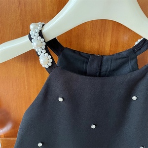 Robe d'été décontractée noire à bretelles spaghetti avec décorations de perles et ourlet à volants pour fillette - Product Image 3
