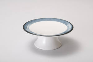 Plato Clásico para Sushi de 15 cm con Base, Plato con Pedestal para Servir Sushi, Sashimi, Tempura, Postres y Pasteles en Restaurantes Japoneses - Product Image 2