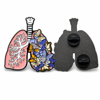 Vente en gros personnalisé gratuit conception unique logo fleurs dans les poumons métal dur émail doux personnalisé épinglette épingles à chapeau
