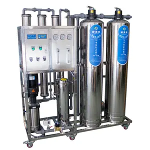 آلة معالجة المياه سعة 1000lph / مصنع فلاتر مع نظام لتطهير المياه النقية وإعداد المشروبات Ro