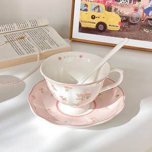 Ensemble tasse et soucoupe à café en céramique rose mignon et féminin, motif dessin animé peint à la main, haute qualité, style INS chic, accessoires pour le thé de l'après-midi - Product Image 4
