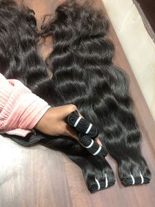 Prix de gros à l'exportation Noir brut ondulé qualité supérieure non traité 100% naturel donneur unique Extensions de cheveux humains du temple indien - Product Image 3