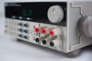 ITECH IT6302 แหล่งจ่ายสัญญาณแบบตั้งโปรแกรมได้สามช่องสัญญาณพร้อมช่องสัญญาณแยกอิสระ 3 ช่องสำหรับตัวรับและตัวส่งสัญญาณ RF - Product Image 5