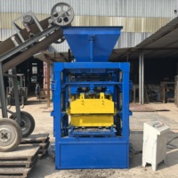 La populaire machine semi-automatique multifonctionnelle robuste et durable de type Kenya 4-26 pour la fabrication de blocs de ciment
