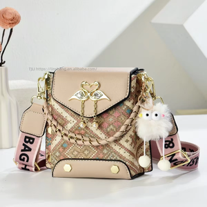 New Wholesale Luxury Leather Fashion Quilted PU Leather Shoulder Bags Cell Phone Bags Women's <b>Purses</b> and Handbags - Product Image 4