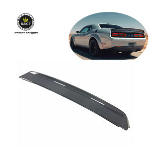 Fibre de carbone de style oeil rouge avec aileron arrière de trou de caméra pour <span class=keywords><strong>Dodge</strong></span> <span class=keywords><strong>Challenger</strong></span> SRT <span class=keywords><strong>Hellcat</strong></span> 2015 à 2021 - Product Image 1