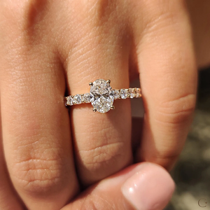 Bague moderne en diamant de laboratoire, coupe de haute qualité, finition scintillante, plaqué or 14 carats, diamants incrustés, pour cadeau de mariage pour femme - Product Image 1