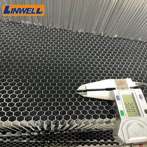 Laserpro Honeycomb utilizado en carruajes para <span class=keywords><strong>autocaravanas</strong></span> y piezas de automóviles Núcleo de panal de aluminio microporoso Filtro de núcleo de panal de aluminio - Product Image 5