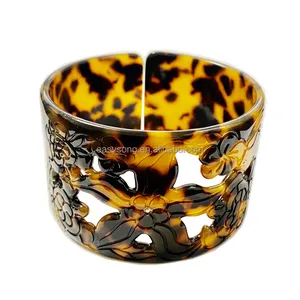 Thời Trang Acrylic Cuff Bangle Bracelet Với Hoa Rùa Shape Carven Và Rhinestone Hot Cho Cô Gái Phụ Nữ Bangles