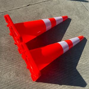 Cône de signalisation routière en PVC de 45 cm avec bande réfléchissante haute visibilité, vente en gros - Product Image 4