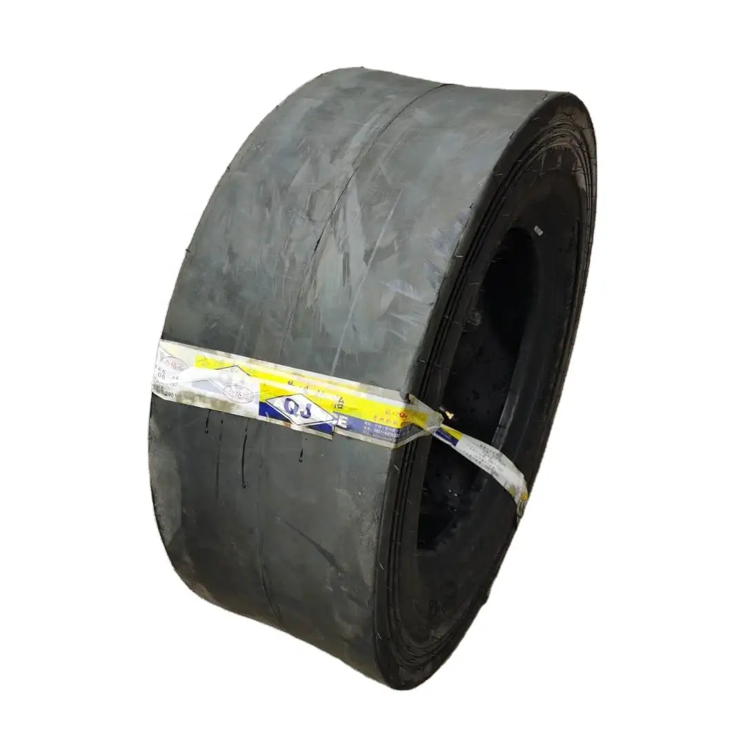타이어 9.5/65-15 10.5/80-16 7.50-16 롤러 타이어 부드러운 트레드 품질 보증