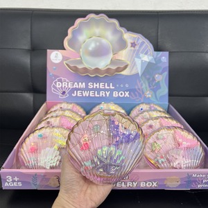 MingXiang Nouvelle Boîte à <span class=keywords><strong>Maquillage</strong></span> et Bijoux en Plastique pour Filles, Jouet de Simulation Maison de Poupée, Rangement pour Épingles à Cheveux et Bagues, <span class=keywords><strong>Coffret</strong></span> Cadeau Trésor, 3+ <span class=keywords><strong>Ans</strong></span>, 4-6 <span class=keywords><strong>Ans</strong></span> - Product Image 3