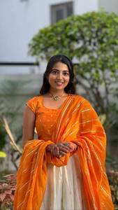 Exclusivo y especial señoras étnicas indias Lehenga Choli Jecard traje de seda pesado algodón red bordado piedra fiesta secado rápido - Product Image 3