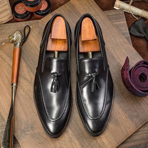 Customized casual comfortable <b>flat</b> heel <b>pointed</b>-<b>toe</b> business formal men's leather shoes - Product Image 2