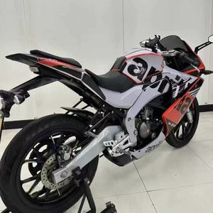 <span class=keywords><strong>Aprilia</strong></span> GPR150. Excellent état, entièrement d'origine. Refroidissement par eau, EFI, éclairage LED, compteur LCD. Puissance robuste pour la conduite sportive. - Product Image 6