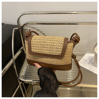 Sac Tendance 2025 Tissé Petit Sac Carré Femmes Nouveau Distinctif Belle Niche Sac De Plage Niche Unique Épaule Sac À Bandoulière