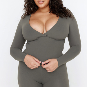 Chemise à col en V et à manches longues avec soutien intégré Top de gymnastique actif personnalisé olive foncé - Product Image 3