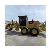 Motoniveladora CAT 140H Caterpillar con pocas horas de uso, precio económico, maquinaria de construcción en oferta.