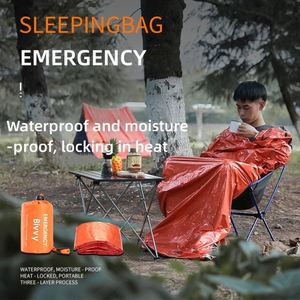 Sac de couchage d'urgence léger et thermique pour le camping en plein air avec cordon de serrage, sac de couchage de survie en gros - Product Image 2