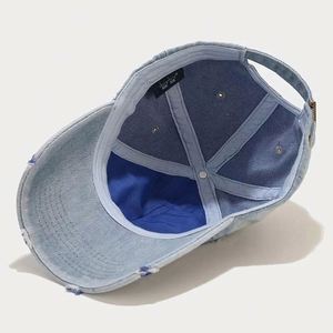 Casquette de baseball unisexe en jean délavé, personnalisable avec logo, style vintage bleu clair, vente en gros - Product Image 4