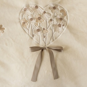 Sábanas de terciopelo de leche para otoño e invierno, textiles para el hogar, edredón con bordado Floral, funda nórdica, juego de <span class=keywords><strong>cama</strong></span> de cuatro piezas - Product Image 4