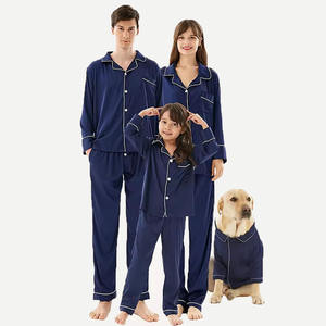 Conjunto de Pijamas Azul Marino a Juego para Familia de Bambú con Atuendo para Perro, Ropa de Dormir de Manga Larga con Botones para Padres, Niños y Perro - Product Image 1