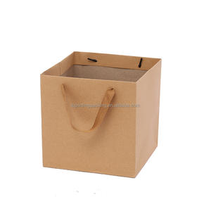 Vente en gros de sacs en papier kraft épais de qualité à fond carré en <span class=keywords><strong>marbre</strong></span> blanc avec poignées en ruban pour chaussures, cadeaux, artisanat et shopping - Product Image 3