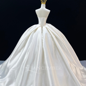Robes de mariée minimalistes en satin avec cristaux et volants JFH149 pour femmes - Product Image 4
