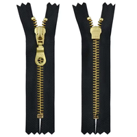 Laiton métallique durable 5 #   Fermeture éclair en nylon écologique à glissière auto-bloquante à chaîne longue dorée pour vêtements