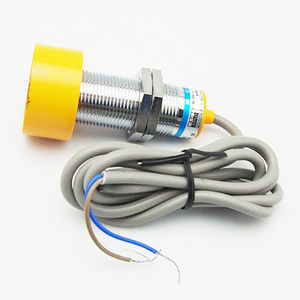Interruptor de Proximidad Inductivo SC18-3020D SC18-3020CD SC18-3020AL, Tres Cables, CC, Normalmente Abierto, 20 mm, M18 - Product Image 2