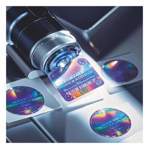 Cómo las Etiquetas de Seguridad Holográficas Fortalecen la Lucha Contra la Falsificación - Product Image 6