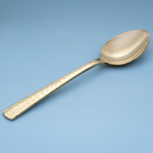 Cuillère à thé en laiton de conception classique poignée de conception martelée dorée faite à la main pour les hôtels cuillères à Dessert et à soupe de table - Product Image 1