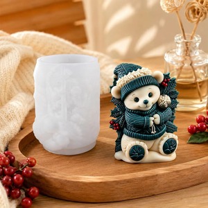 Christmas Bear Silicone Candle Mold Reusable Round Casting Mould For DIY Handmade Aromatherapy Candle Home Decor - Product Image 1