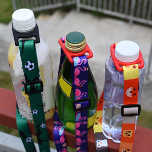 고품질 주문 분홍색 까만 polyesterred 재미있은 customizable 포도주 맥주 물병 홀더 클립을 가진 목 방아끈 결박 - Product Image 6