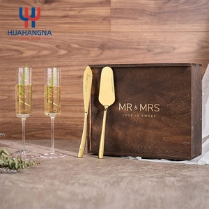 Verre en cristal fait main gravé sur mesure pour flûtes à <span class=keywords><strong>champagne</strong></span>, ensemble de serveur à gâteau, boîte cadeau en bois pour mariages, fiançailles et anniversaires - Product Image 3