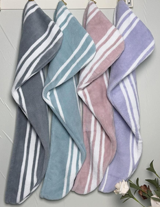 Bonnet de douche triangulaire pour adulte en velours corail rayé coloré, tricoté, absorbant, séchage rapide et épaissi, de One Textiles Towel Industries - Product Image 4