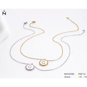 Collana con Ciondolo a Forma di Lettera G con Diamante, Catena da 2 Cm in Acciaio, Tono Oro e Argento - Product Image 3