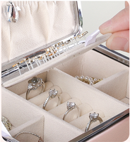 Boîte à bijoux en cuir PU avec logo personnalisé pour colliers, boucles d'oreilles, bagues et accessoires - Multifonctionnelle, portable, vente en gros