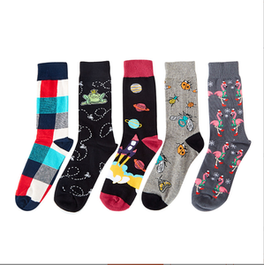 Hotsale Moda Colorido Algodão Penteado Gato Bonito <span class=keywords><strong>Cartoon</strong></span> Space Star Engraçado Meias Homens Atacado - Product Image 2