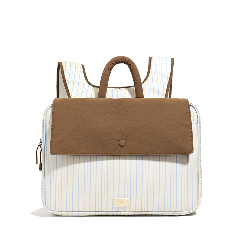 Blanc avec du marron