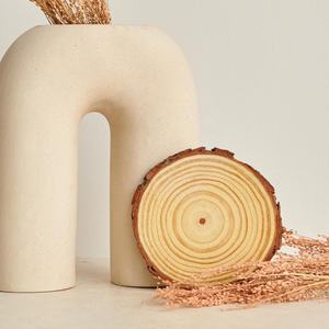 Discos <span class=keywords><strong>de</strong></span> <span class=keywords><strong>Madera</strong></span> <span class=keywords><strong>de</strong></span> 14 cm - 16 cm <span class=keywords><strong>de</strong></span> Diámetro, Paquete <span class=keywords><strong>de</strong></span> 18, Discos <span class=keywords><strong>de</strong></span> Tronco <span class=keywords><strong>de</strong></span> Árbol, Discos Redondos Pequeños <span class=keywords><strong>de</strong></span> <span class=keywords><strong>Madera</strong></span> para Decoración, Tabla Redonda <span class=keywords><strong>de</strong></span> <span class=keywords><strong>Madera</strong></span> - Product Image 6