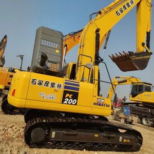 Excavatrice Komatsu PC 200 de bonne qualité, best-seller, excavatrice Komatsu PC200, excavatrices d'occasion Komatsu PC200, PC200-7 en stock - Product Image 3