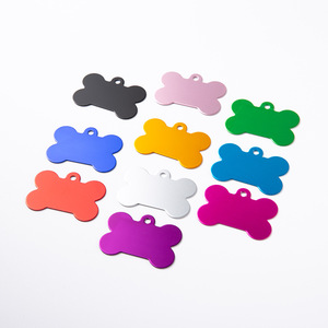 Personalisierbares, wasserdichtes, luxuriöses, schlichtes Haustier-ID-Anhänger aus Aluminiumlegierung in Knochenform, Sublimations-Halsbandanhänger mit Namensgravur - Product Image 1