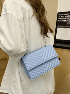 Sac pour femme 2025 Nouveau motif matelassé Sac bandoulière chaîne sous le bras Sac carré tendance Design de fermeture à clé - Product Image 2